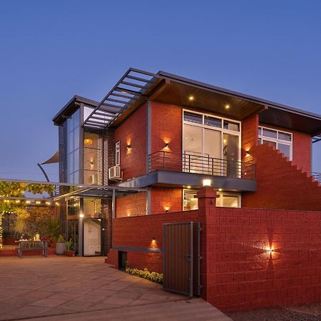 Saffronstays Calvin - 3 Bedroom Pool Villa In 로나발라 외부 사진