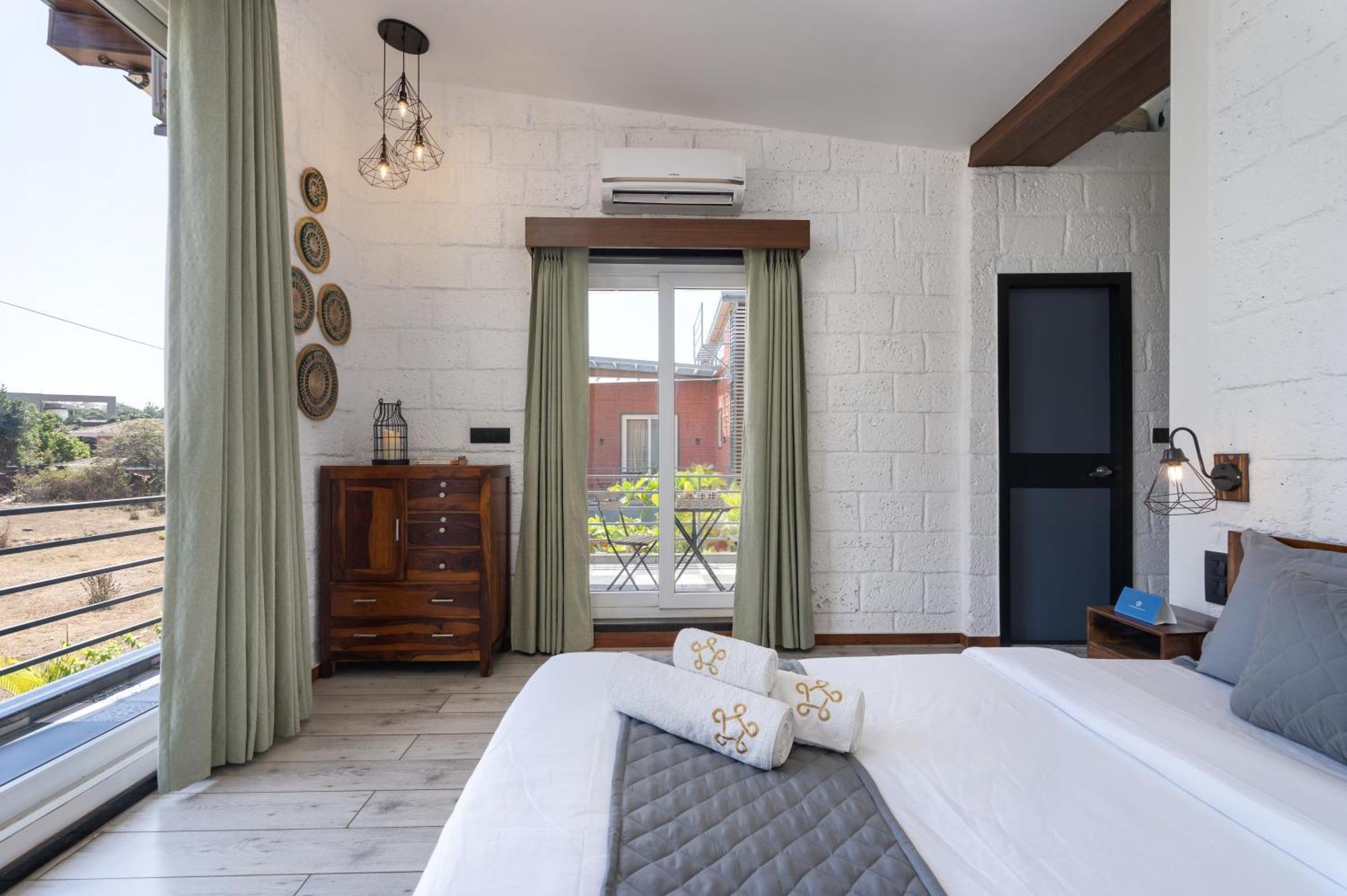 Saffronstays Calvin - 3 Bedroom Pool Villa In 로나발라 외부 사진