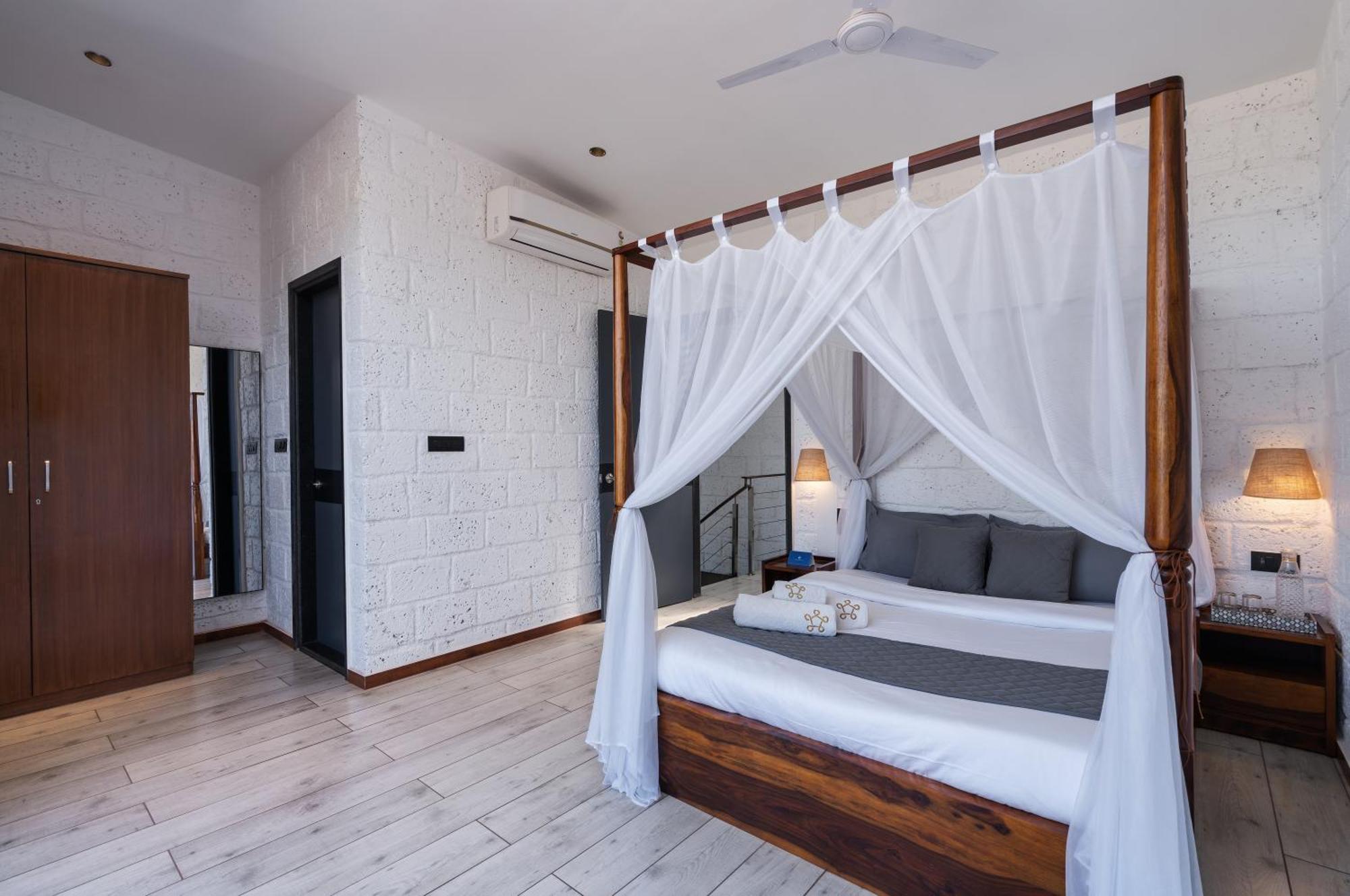 Saffronstays Calvin - 3 Bedroom Pool Villa In 로나발라 외부 사진